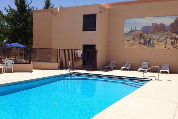 TICABOO LODGE LAKE POWELL (Laketown)